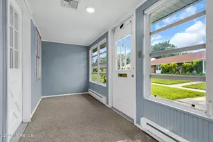 426 Chatham Ct, Lakewood, NJ 08701 - Photo 8