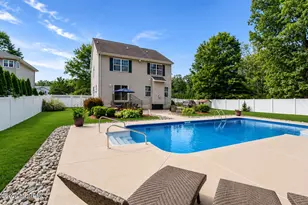 1 Sherrybrooke Dr, Howell Township, NJ 07731 - Photo 4