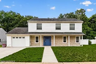 29 Ravenwood Blvd, Barnegat, NJ 08005 - Photo 1