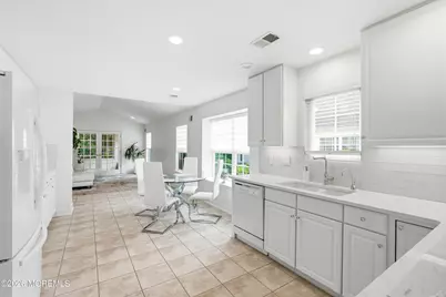 39 Valley Stream Lane, Lakewood, NJ 08701 - Photo 12