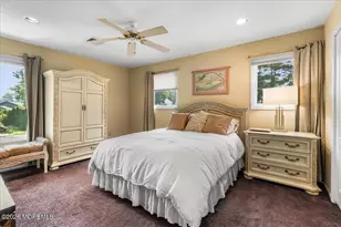 17 Thomas Dr, Manalapan Township, NJ 07726 - Photo 28
