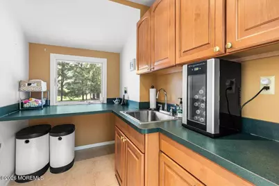17 Thomas Drive, Manalapan Township, NJ 07726 - Photo 30