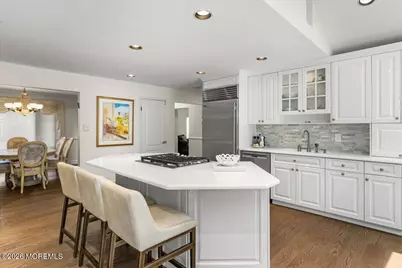 17 Thomas Drive, Manalapan Township, NJ 07726 - Photo 8