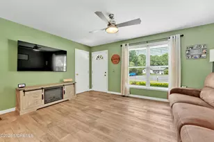 49 Flannigan Dr, Howell Township, NJ 07731 - Photo 4
