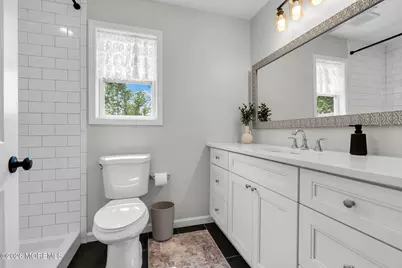 42 Creek Road, Port Monmouth, NJ 07758 - Photo 20