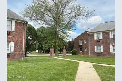 62 Stonehurst Boulevard #G, Freehold, NJ 07728 - Photo 2