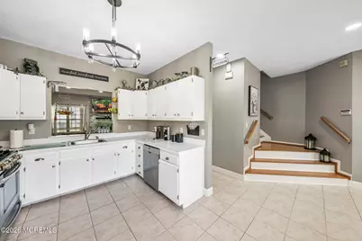 504 Gaitway Court, Freehold, NJ 07728 - Photo 10