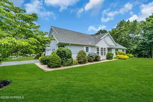39 Strawberry Ln, Lakewood, NJ 08701 - Photo 2