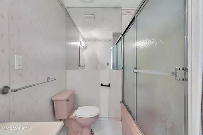 106 Kendall Drive, Sayreville, NJ 08872 - Photo 16
