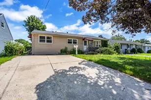 106 Kendall Dr, Sayreville, NJ 08872 - Photo 2