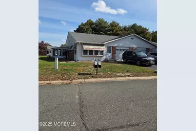 2A Crockett Lane #A, Whiting, NJ 08759 - Photo 2