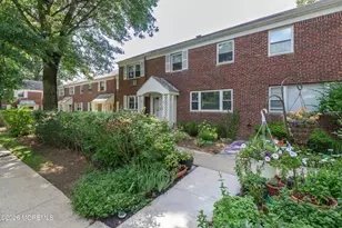 158 Manor Dr, Red Bank, NJ 07701 - Photo 2