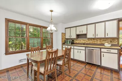 7 Windsor Terrace, Holmdel, NJ 07733 - Photo 18