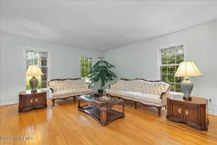 7 Windsor Terrace, Holmdel, NJ 07733 - Photo 12