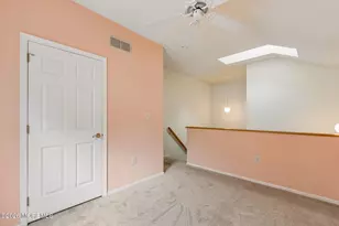 25 Phoenix Ct, Tinton Falls, NJ 07712 - Photo 8