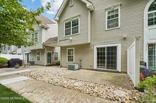25 Phoenix Ct, Tinton Falls, NJ 07712 - Photo 18