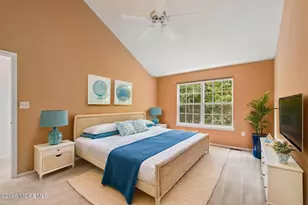25 Phoenix Ct, Tinton Falls, NJ 07712 - Photo 14