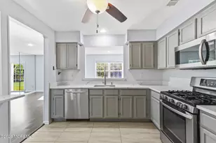 761 Banyan Ct, Morganville, NJ 07751 - Photo 16