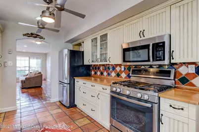 226 Teasdale Place, Morganville, NJ 07751 - Photo 12