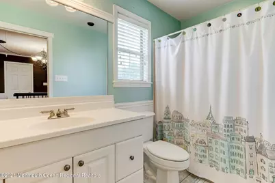 226 Teasdale Place, Morganville, NJ 07751 - Photo 24