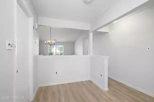 39 Datchet Close, Freehold, NJ 07728 - Photo 10