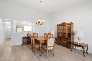 39 Datchet Close, Freehold, NJ 07728 - Photo 14