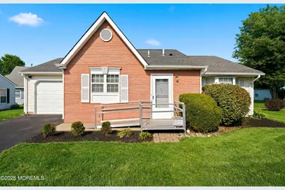 39 Datchet Close, Freehold, NJ 07728 - Photo 1