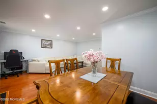136 Woodmere Dr, Sayreville, NJ 08859 - Photo 10