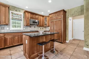 200 Shepard Way, Manalapan Township, NJ 07726 - Photo 12