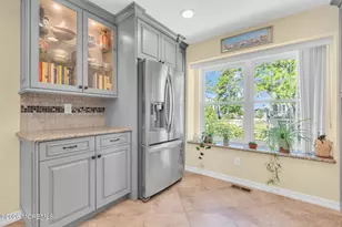 110 Sea spray Ln, Neptune Township, NJ 07753 - Photo 18