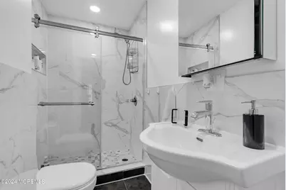 325 Roosevelt Avenue, Oakhurst, NJ 07755 - Photo 28