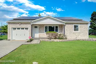 7 Bedford Ct, Toms River Township, NJ 08757 - Photo 2