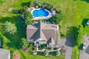 28 Canterbury Way, Farmingdale, NJ 07727 - Photo 2