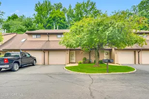 81 Wigwam Ln, Tinton Falls, NJ 07724 - Photo 2