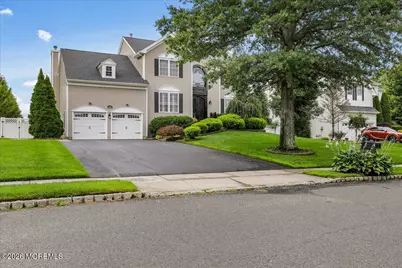 169 Princeton Oval, Freehold, NJ 07728 - Photo 2
