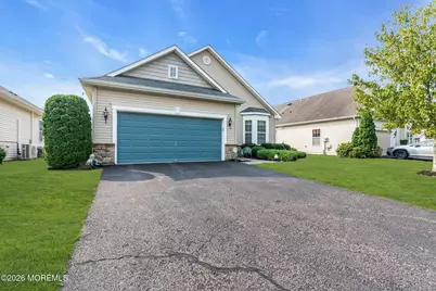44 Eagle Ridge Circle, Lakewood, NJ 08701 - Photo 4