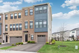 11 Valiant Ct, Middletown, NJ 07748 - Photo 2
