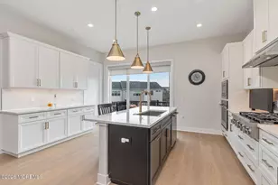11 Valiant Ct, Middletown, NJ 07748 - Photo 18
