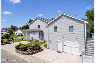 71 Compton Street, Belford, NJ 07718 - Photo 4