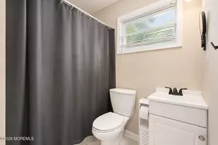 71 Compton St, Belford, NJ 07718 - Photo 38