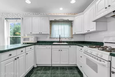 10 Biabou Drive, Toms River Township, NJ 08757 - Photo 8