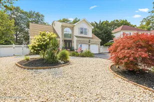 1117 S Maplecrest Ct, Toms River Township, NJ 08753 - Photo 2