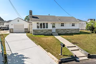 34 Lake Singleton Ct, Little Egg Harbor, NJ 08087 - Photo 1