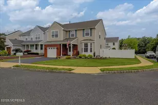 2 Devonshire Dr, Hazlet Township, NJ 07730 - Photo 4