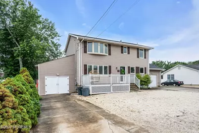 20 E Lakewood Avenue, Ocean Gate, NJ 08740 - Photo 2