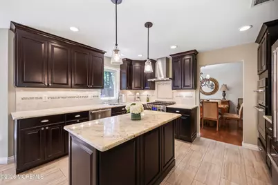 19 Vail Valley Drive, Manalapan Township, NJ 07726 - Photo 8