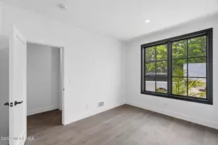 9 Minerva St, Jersey City, NJ 07304 - Photo 4