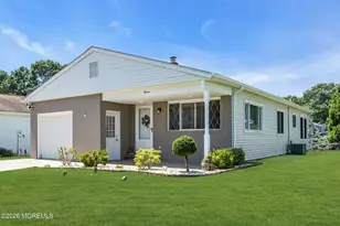 11 Burgess Ct, Toms River Township, NJ 08757 - Photo 2