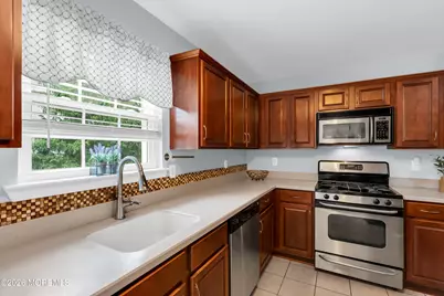 71 Santa Rosa Lane, Tinton Falls, NJ 07724 - Photo 10