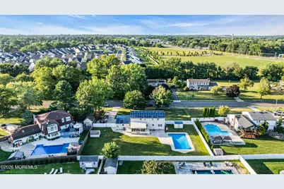 135 Coachman Drive N, Freehold, NJ 07728 - Photo 4